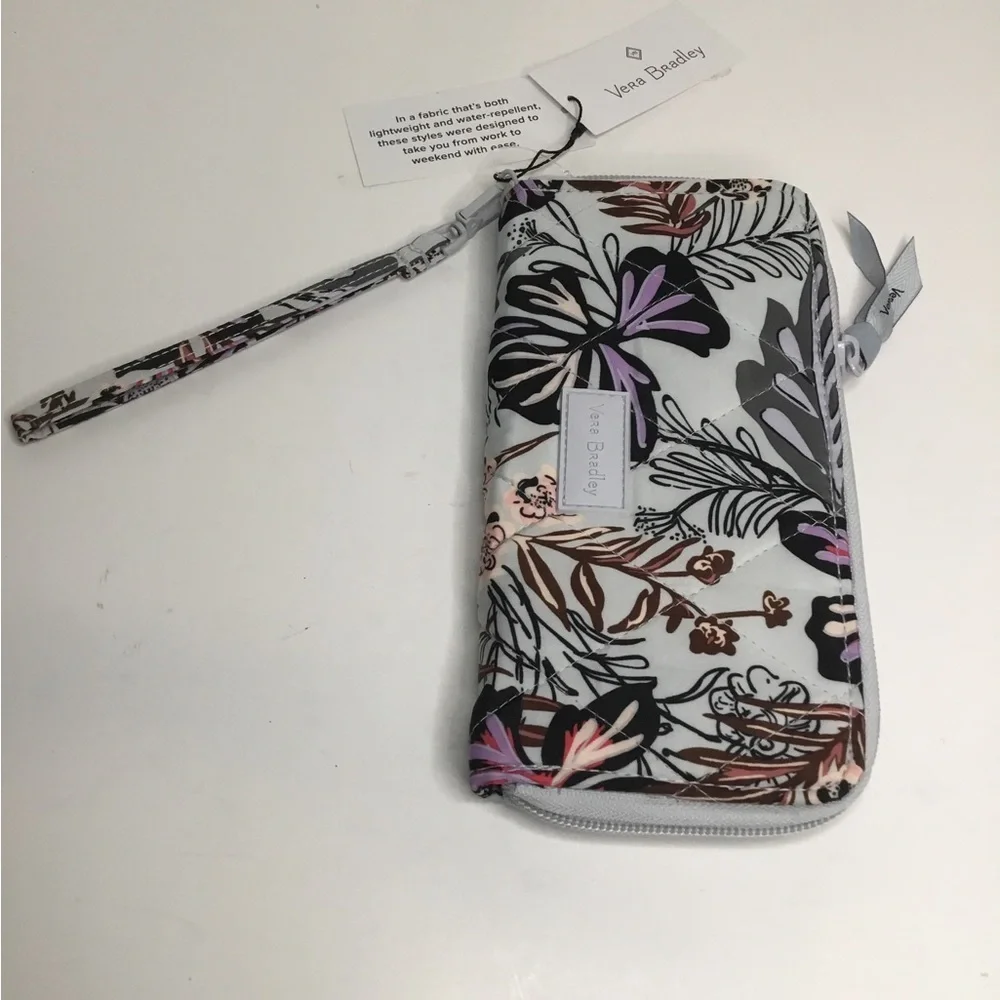 Vera Bradley RFID Accordion Wristlet